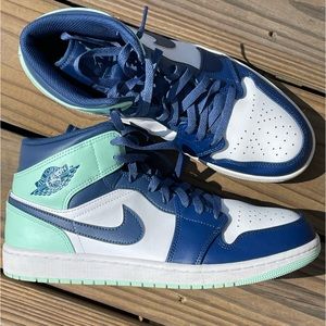 Nike Air Jordan 1 Mid Mystic Navy Mint Foam White Mens size 11